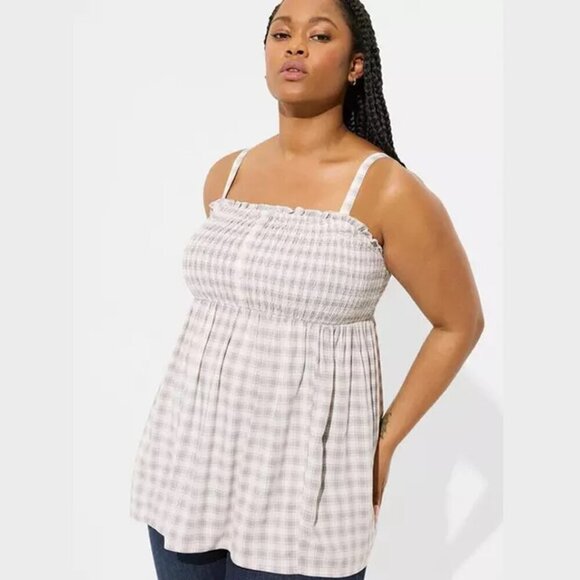 Torrid - Babydoll Challis Smocked Sleeveless Top in Daphne Plaid Dapple Grey​​ - Picture 11 of 14